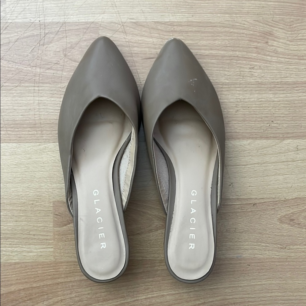 Tan Mules with Pointed Toe and Minimalist Design